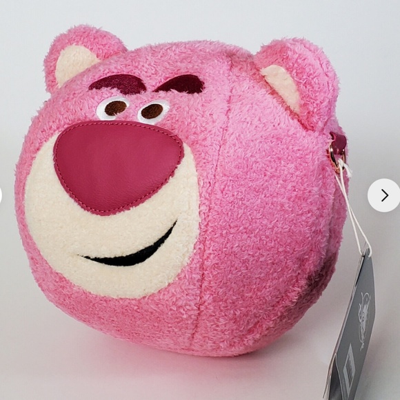 Disney loungefly Lotso purse smells like strawberries - Picture 2 of 16